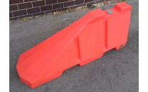 Plastové svodidlo koncové