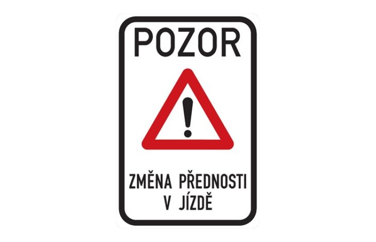 Dopravní značka IP22 - Změna místní úpravy