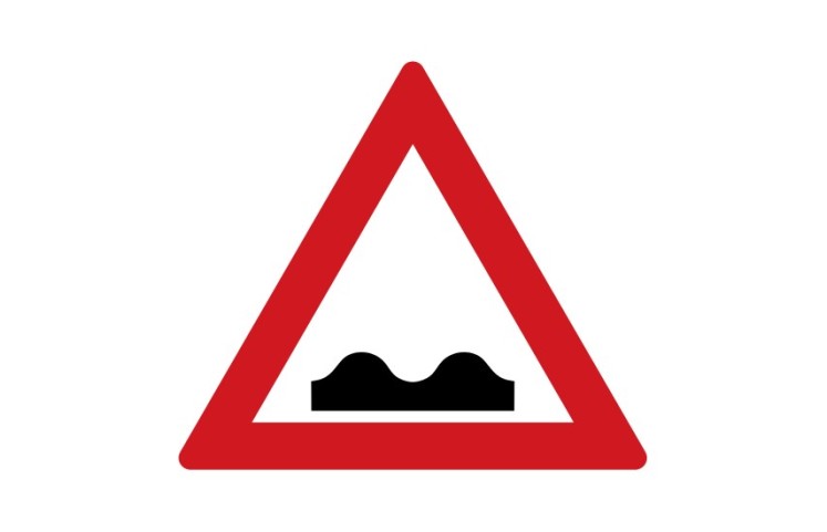 Dopravní značka A7a - Nerovnost vozovky