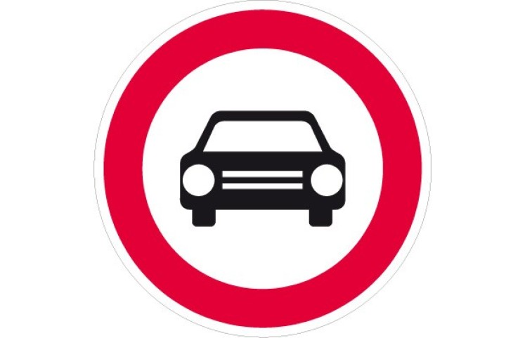 Dopravní značka B3 - Zákaz vjezdu všech motorových vozidel s výjimkou motocyklů bez postranního vozíku