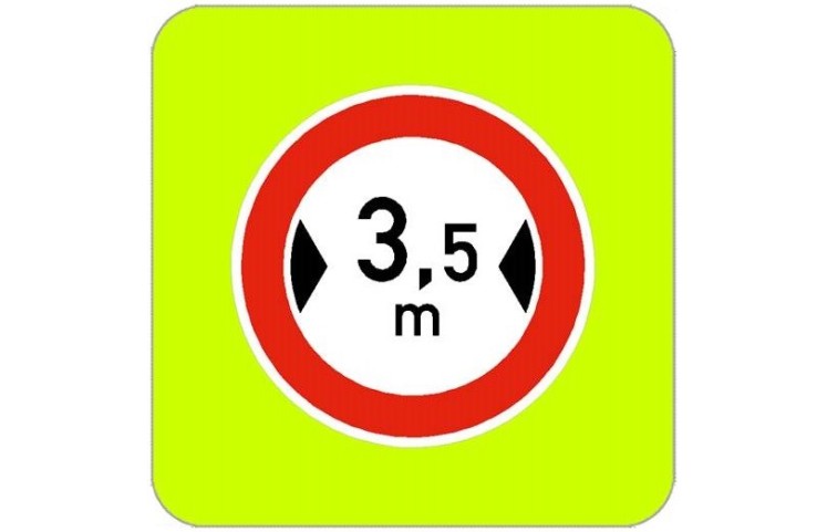 Dopravní značka B15 - Zákaz vjezdu vozidel, jejichž výška přesahuje vyznačenou mez, zvýrazněná